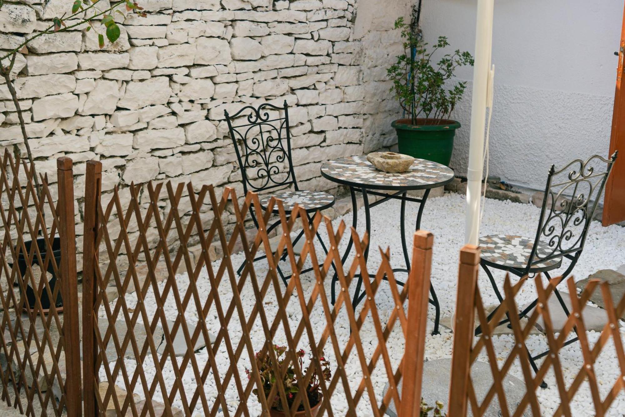 Petrichor Hotel Gjirokastër Екстериор снимка
