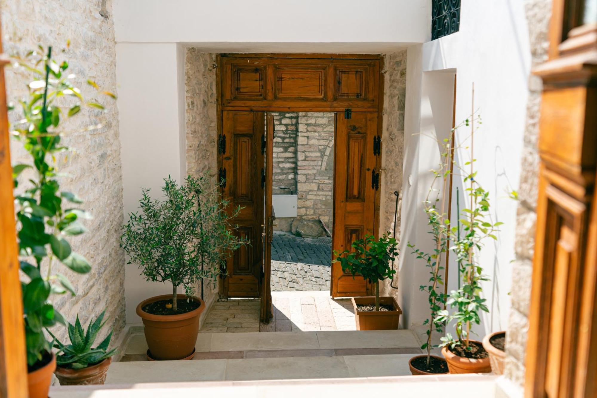 Petrichor Hotel Gjirokastër Екстериор снимка
