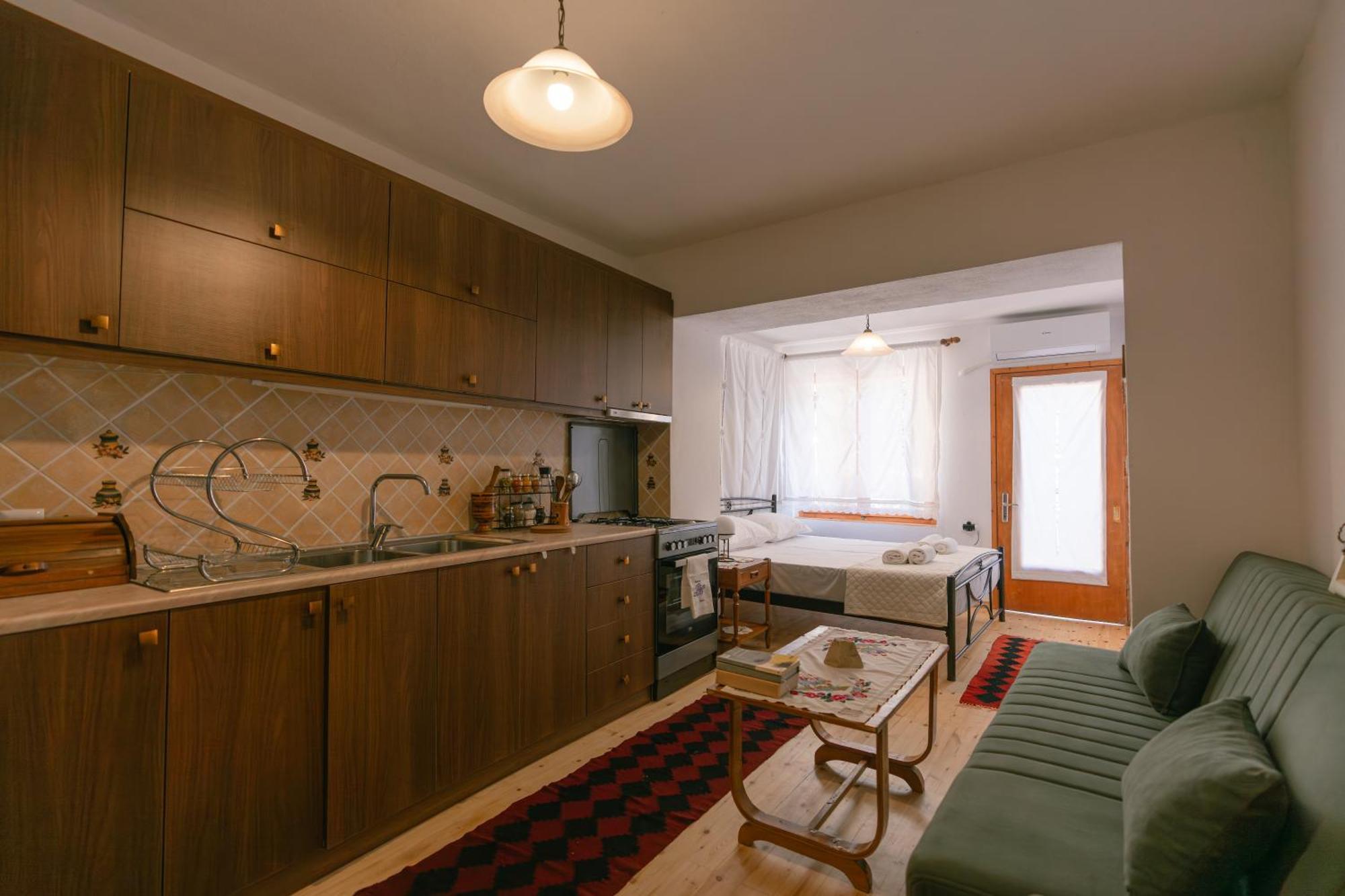 Petrichor Hotel Gjirokastër Екстериор снимка