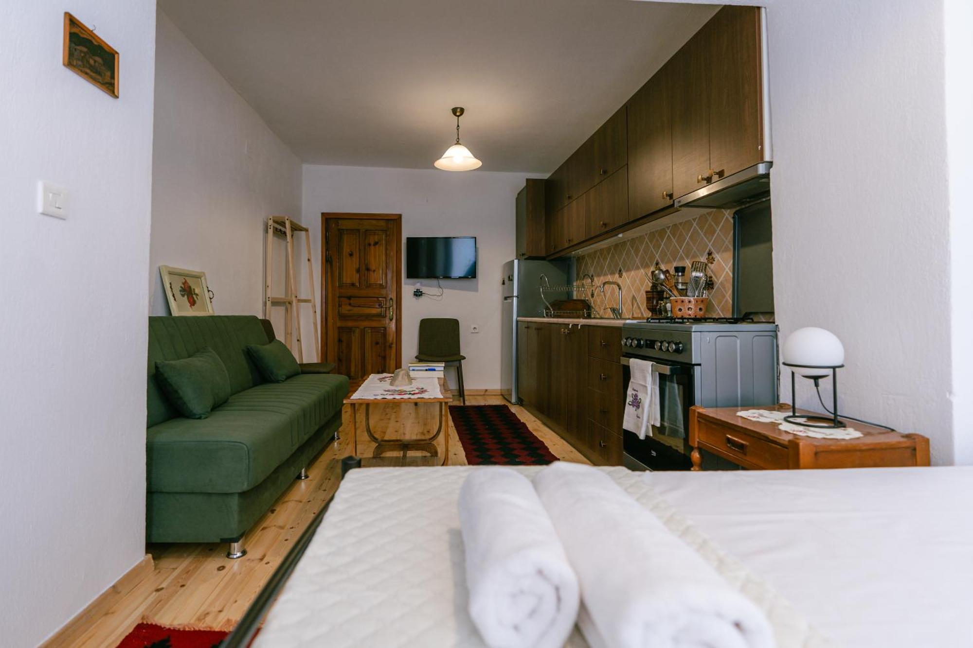 Petrichor Hotel Gjirokastër Екстериор снимка