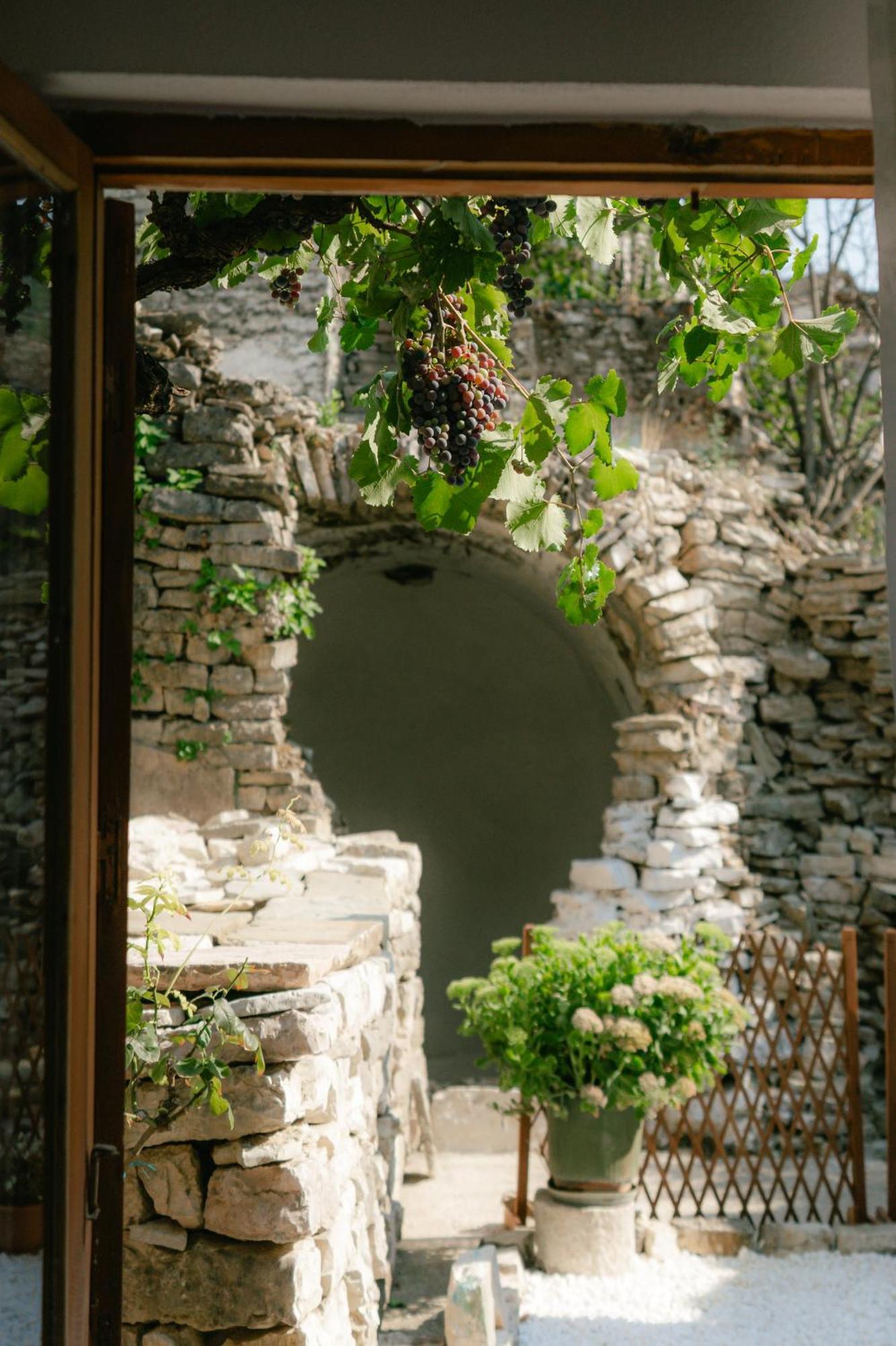 Petrichor Hotel Gjirokastër Екстериор снимка